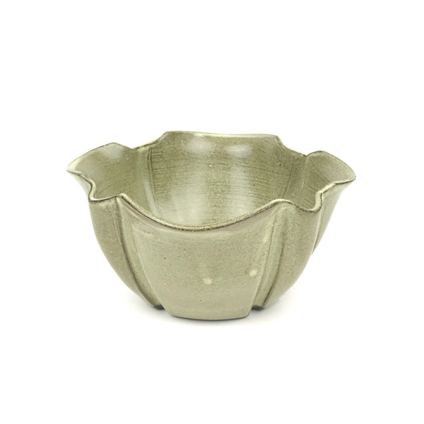 Fluted Bowls in Dark Stoneware